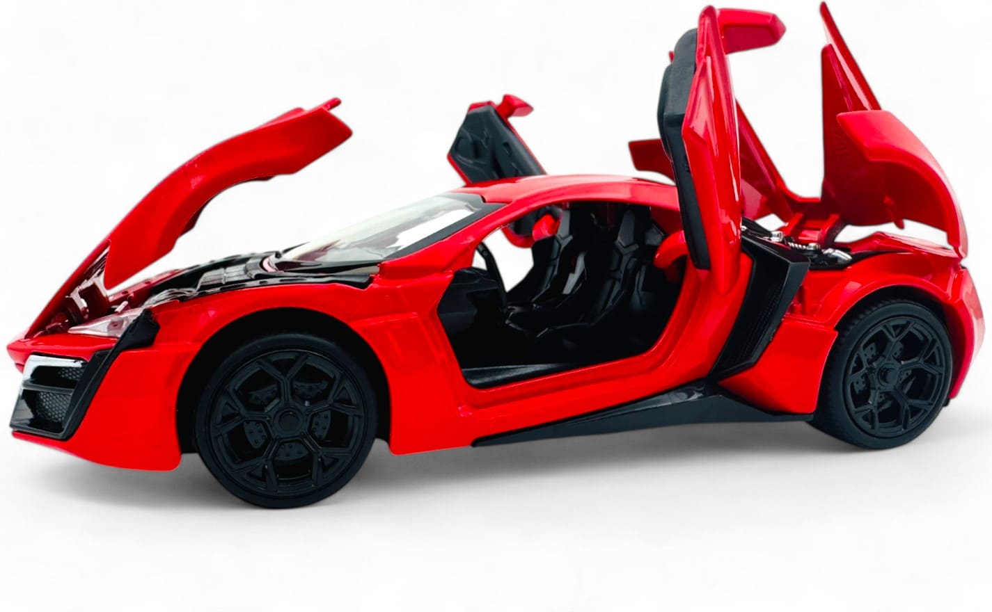 W Motors Lykan HyperSport 1:24  diecast scale model car collectible - Assorted Color