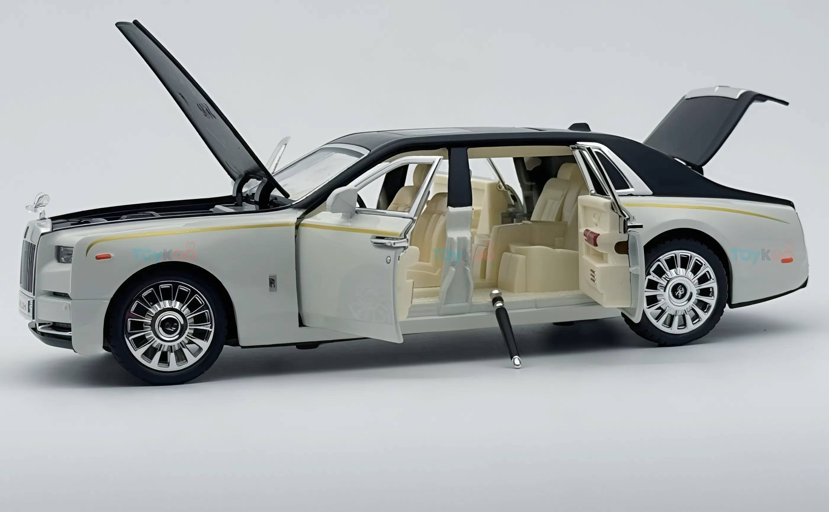 Rolls Royce Phantom 1:24 diecast scale model | Assorted Color
